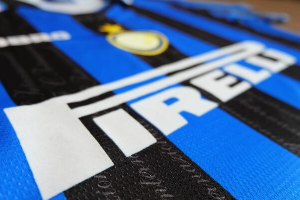 MAILLOT RETRO INTER MILAN DOMICILE 1996-1997