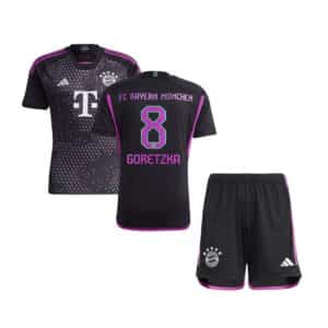 PACK JUNIOR BAYERN MUNICH EXTERIEUR GORETZKA 2023-2024