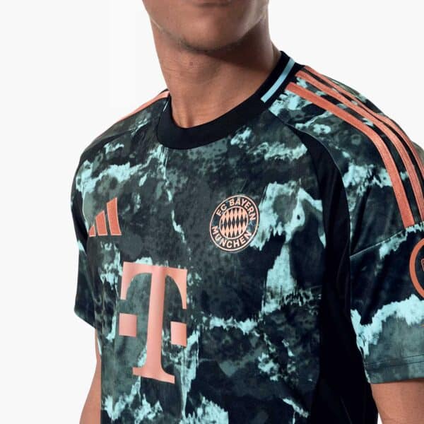 MAILLOT BAYERN MUNICH EXTERIEUR SAISON 2024-2025